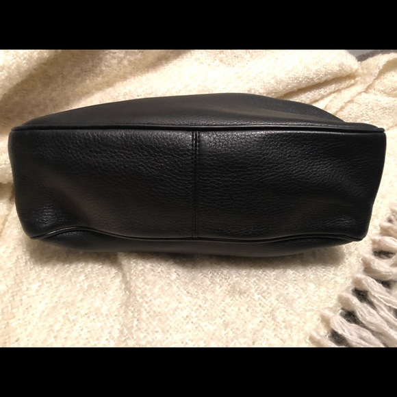 Dooney and Bourke shoulder bag - Picture 3 of 4